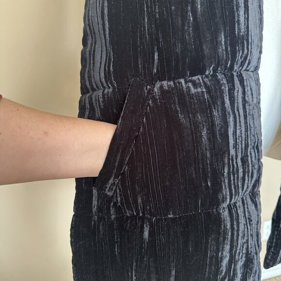 SOLD CAbi Black Velvet Drama Scarf Artsy Quilted Pockets Buttons Casual Formal W - Picture 5 of 6